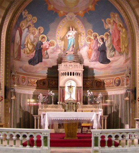 Altar de la Capilla del Colegio María Auxiliadora en la ciudad de Mendoza