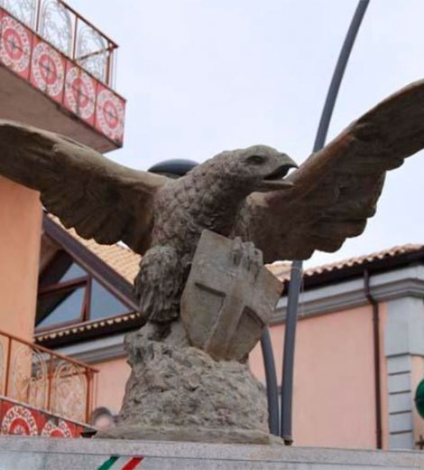 Aguila del Monumento a los caídos en la SGMundial