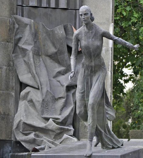 Monumento a Evita